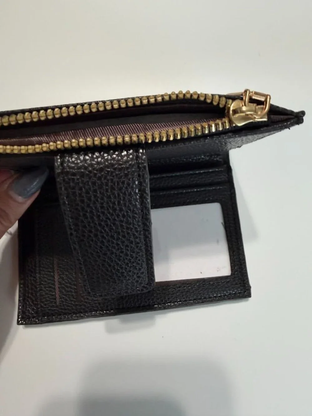 Madley Black Pebbled Leather Bifold Wallet Zip Coin Pocket Gold Hardware